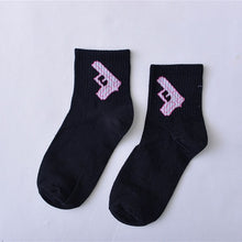 Load image into Gallery viewer, Women Daily Socks Harajuku Korea Japanese Cotton Kitten Flame Ulzzang Socks Men Chinese Cactus Gun Shark Alien Christmas Socks
